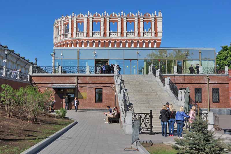 Кутафья башня московского Кремля