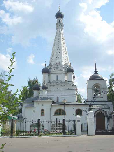 здание Церкви Покрова в Медведкове