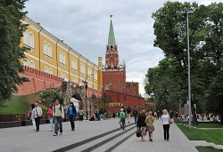Кремлевская стена и грот