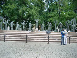 Памятник «Дети - жертвы пороков взрослых»