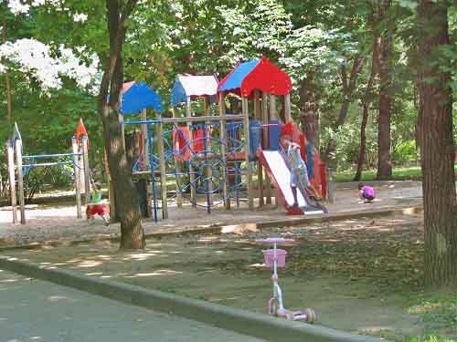 Парк Дубки, детская площадка