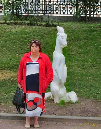 скульптура около метро