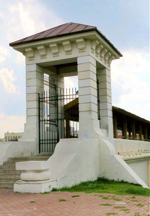 Входные ворота Акведука