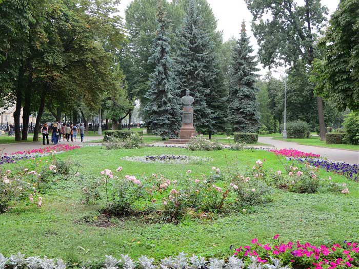 памятник Попкову
